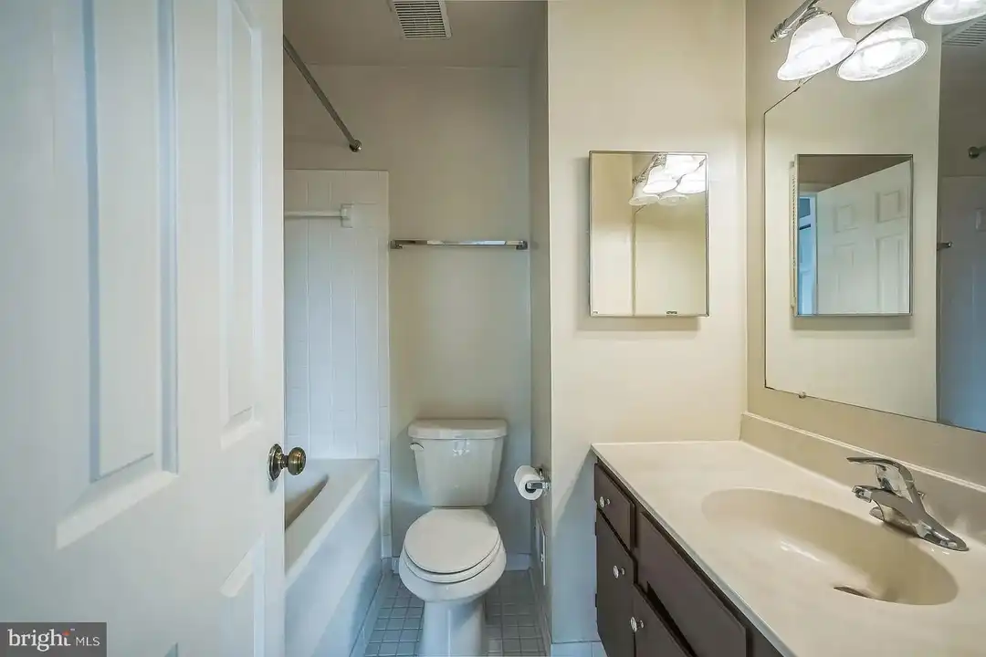 948 S Rolfe St - View 6