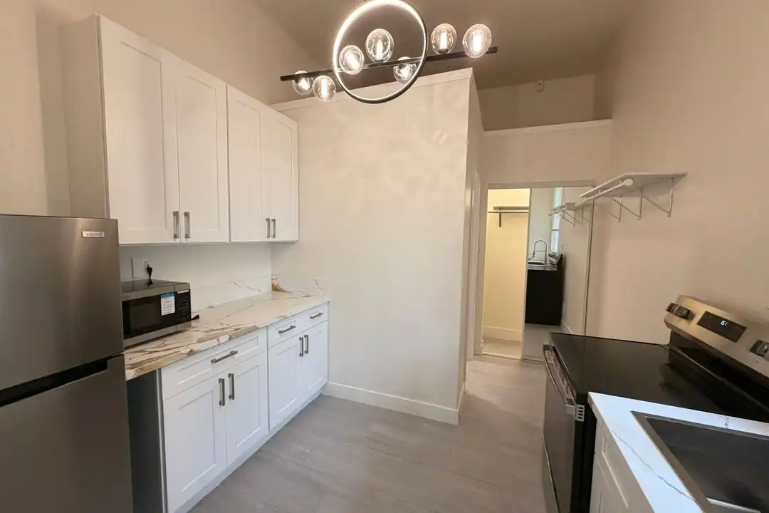 444 G St unit 32 – photo 1