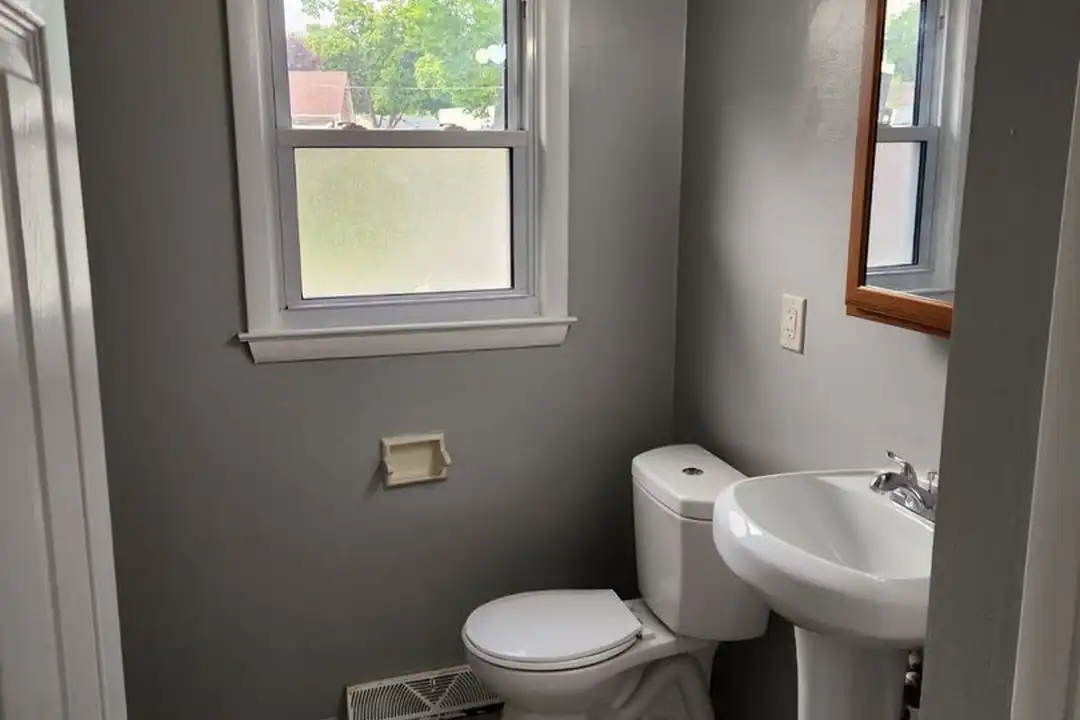 7118-7120 W Villard Ave unit 7120 - View 4