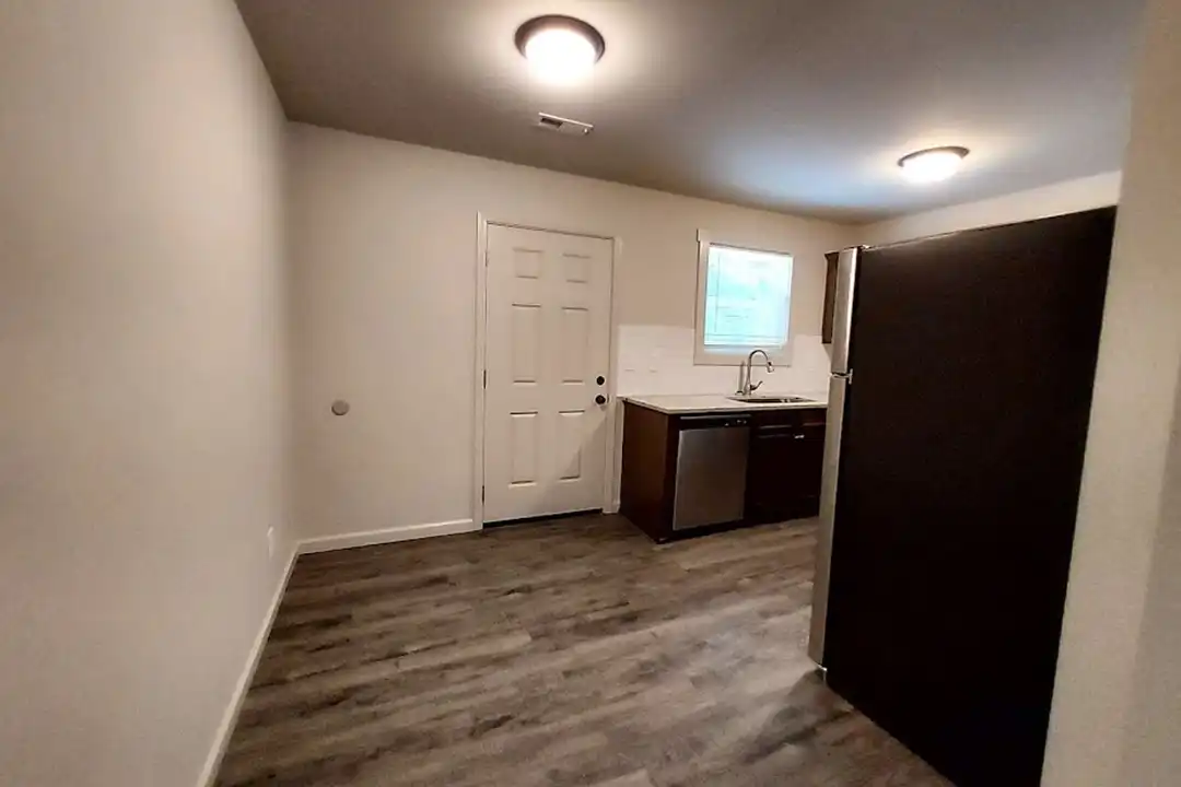 129 Beardsley Rd unit T13 - View 6