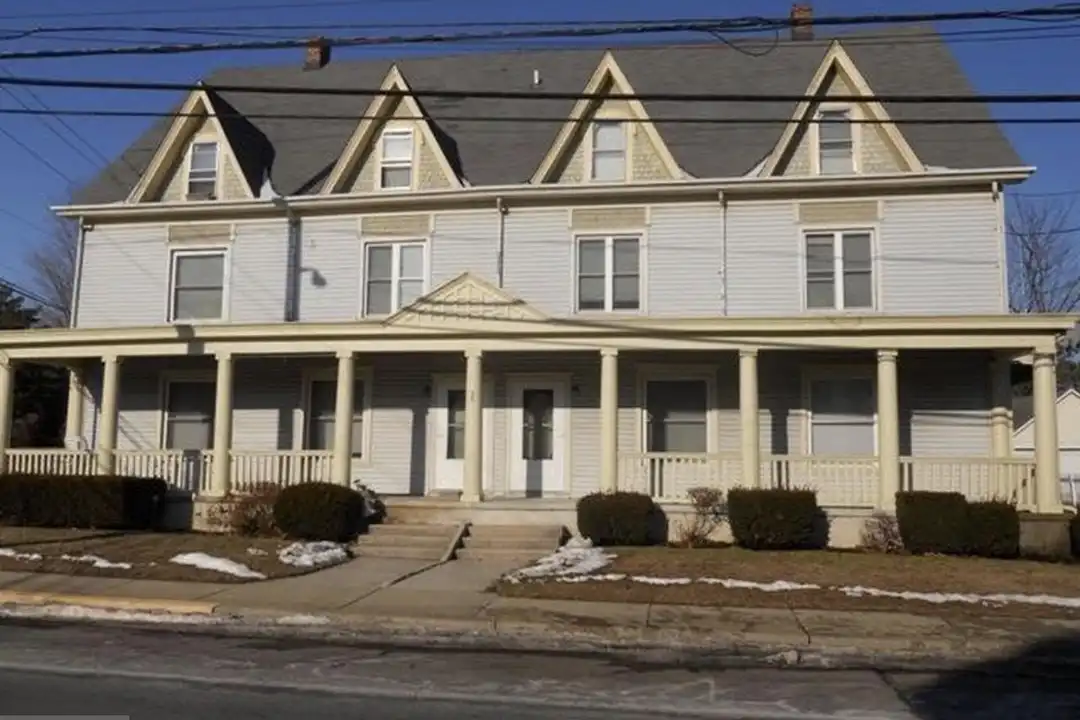 35 W Camden Wyoming Ave #3 – photo 1 of 5