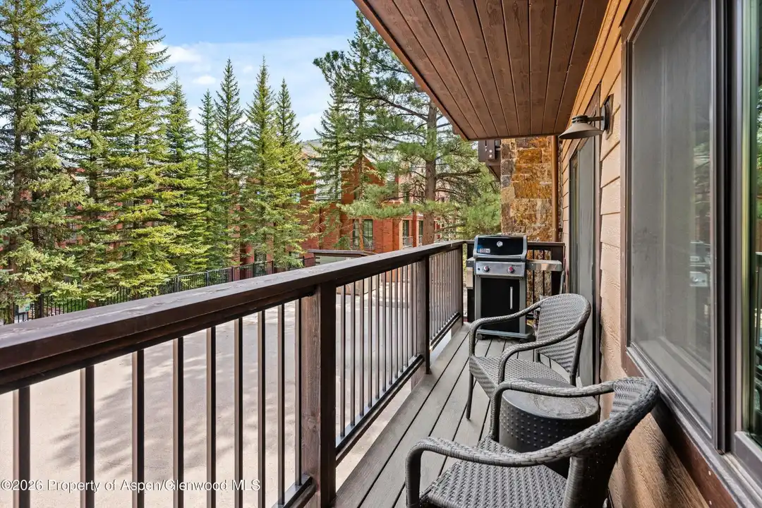 650 S Monarch St #7 - View 6
