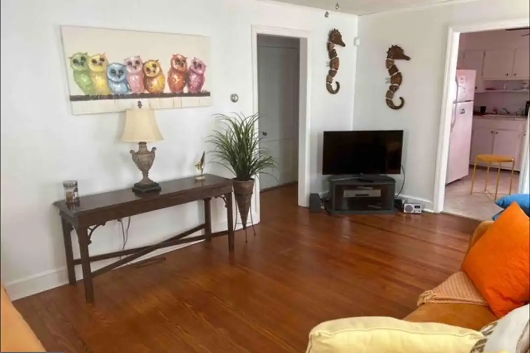 1335 Simpson Ave - View 3