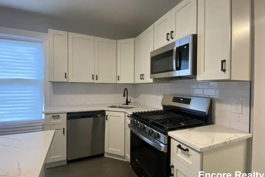 118 Marginal St - View 2