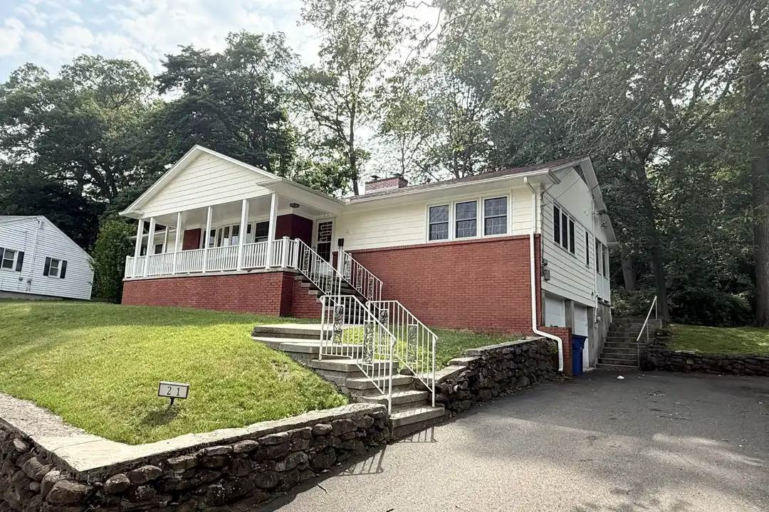 21 Byron Pl – photo 1