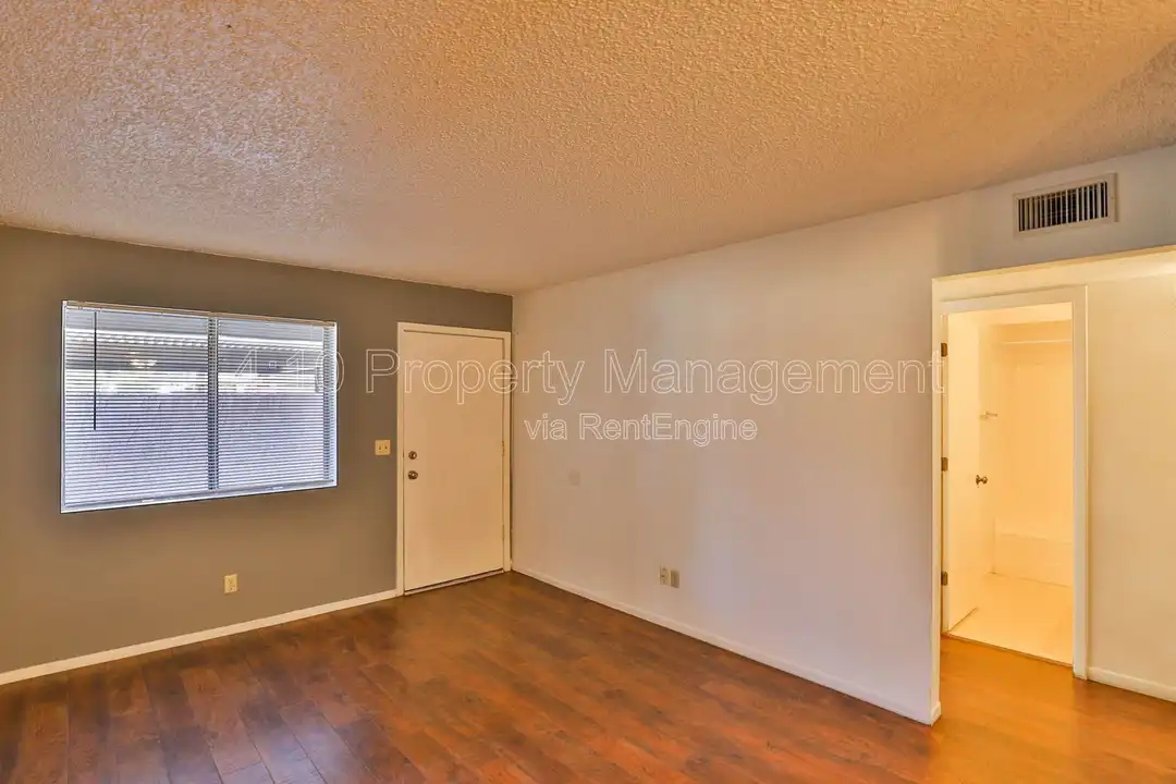 Apartment in Mesa - View 4