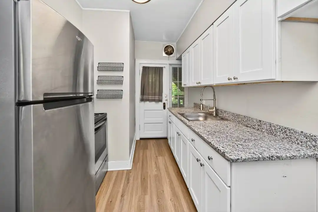 Apartment in Cincinnati - View 5