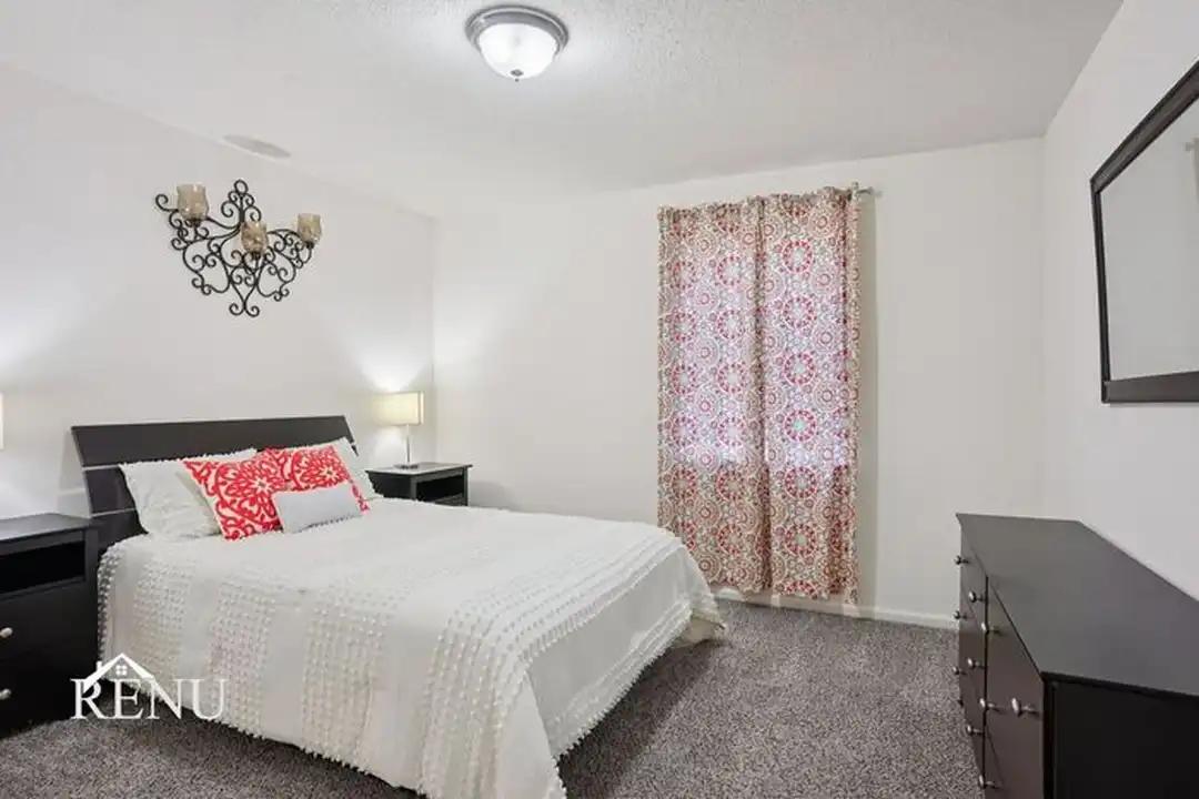 527 Michael St - View 5