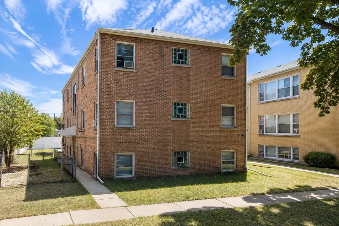 2743 N 72nd Ct #1E – photo 1 of 8