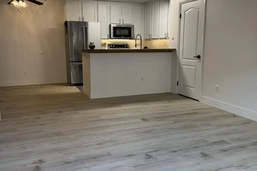 Apartment in San Diego - View 5