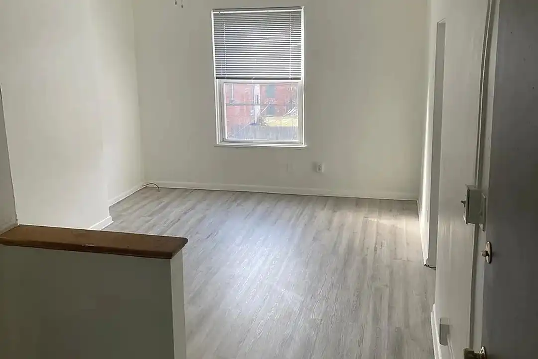 5435 Jackson St unit 3 – photo 1