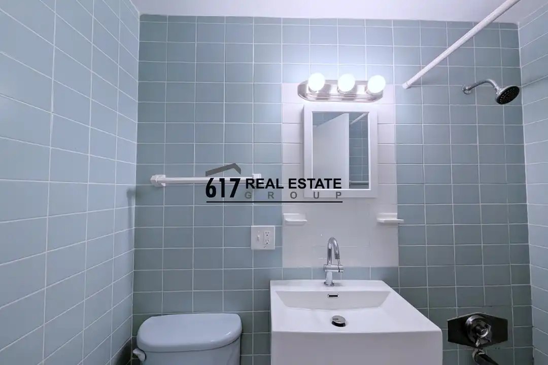 2018 Commonwealth Ave unit 33 - View 5