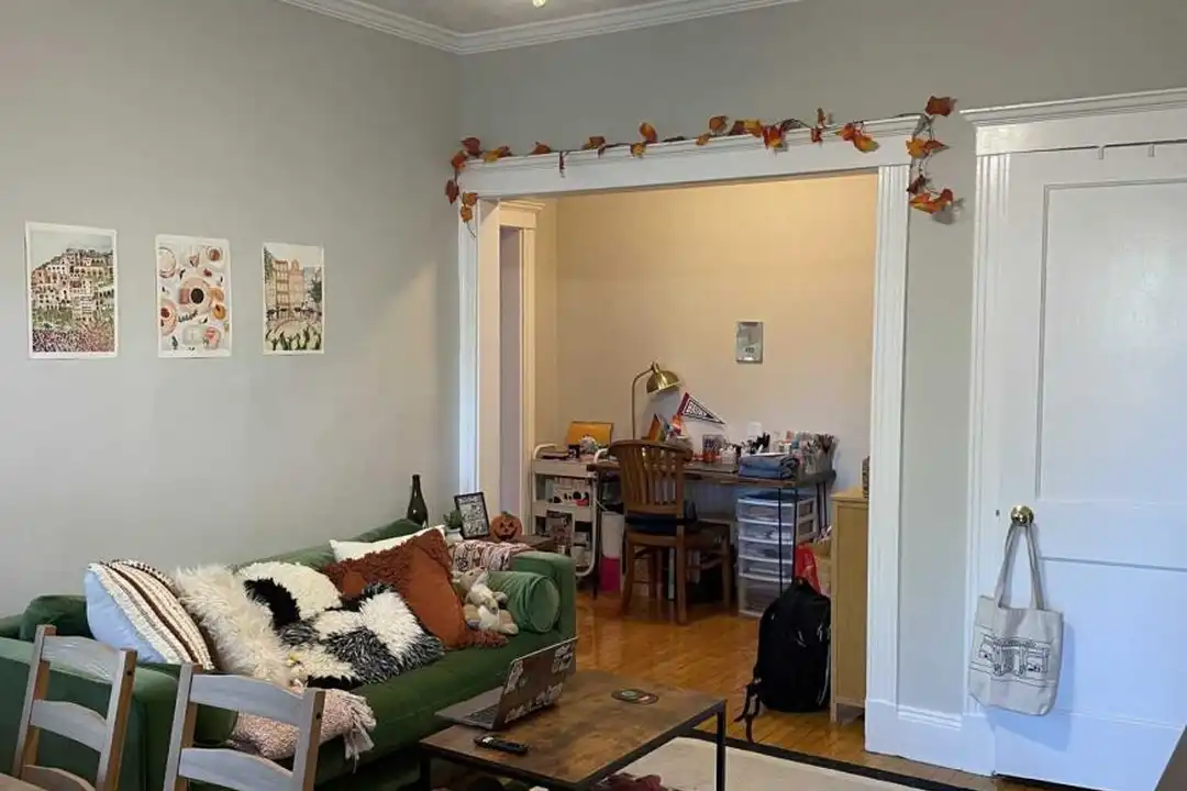 43 Highgate St - More