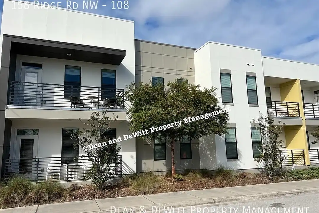 New Luxury Rentals In The Heart of Largo - View 2