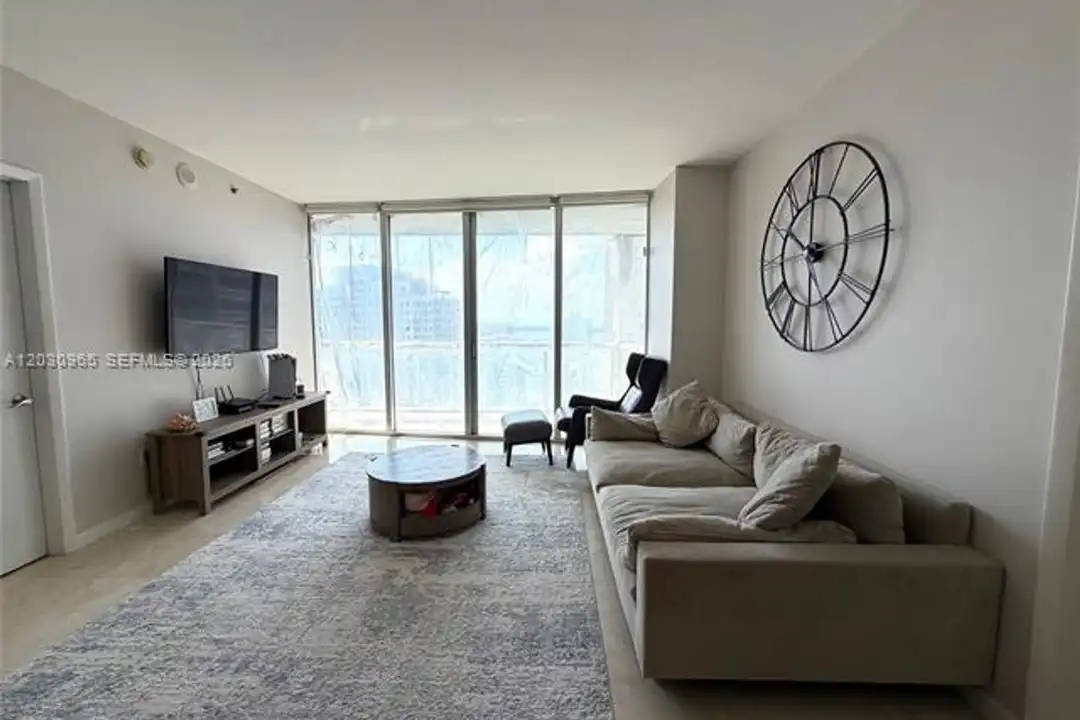 475 Brickell Ave unit 475 Brickell Ave # 2707 - View 2