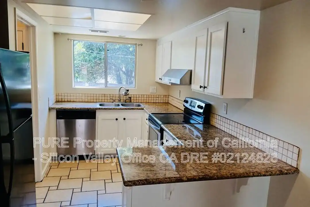 5485 Soquel Dr - More