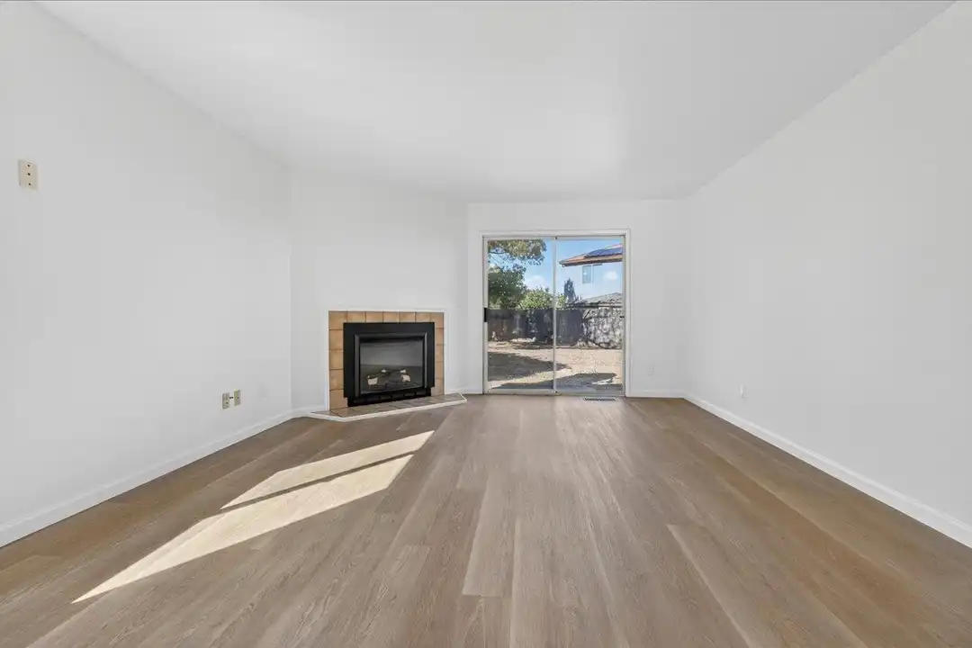 House in Hollister - View 3
