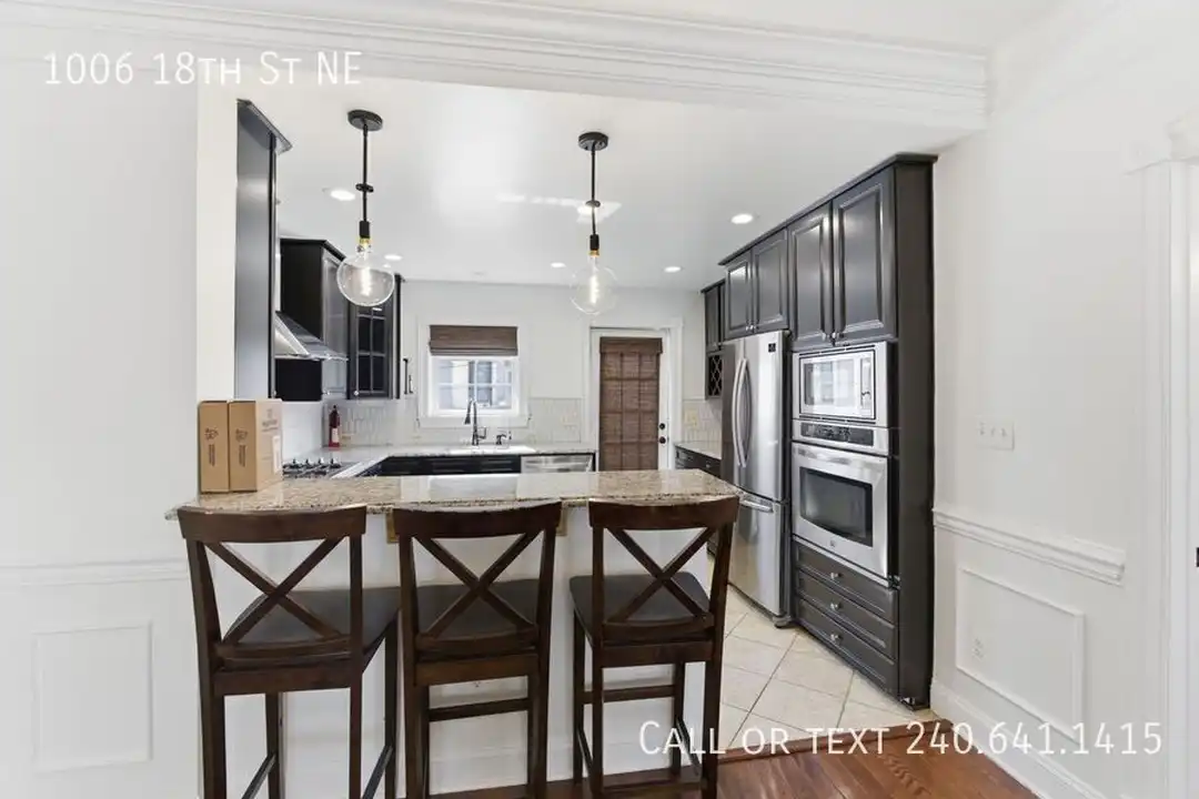 1006 18th St NE - More