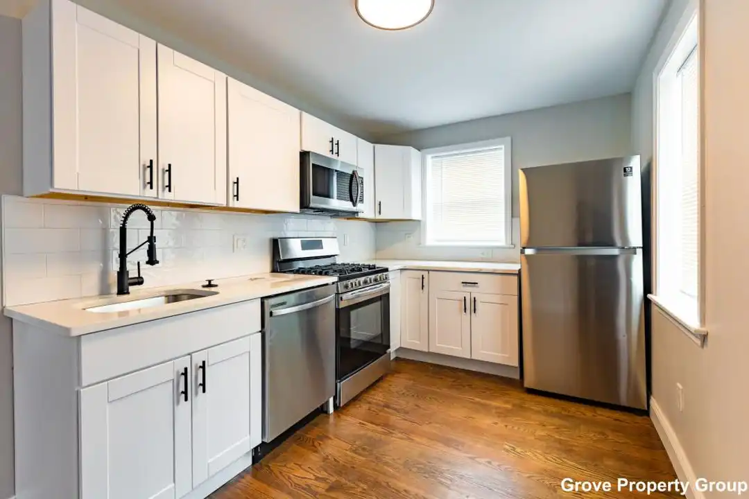 531 E 5th St - View 6