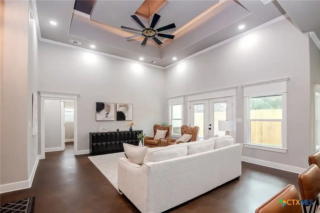 109 Luke Ct - View 5
