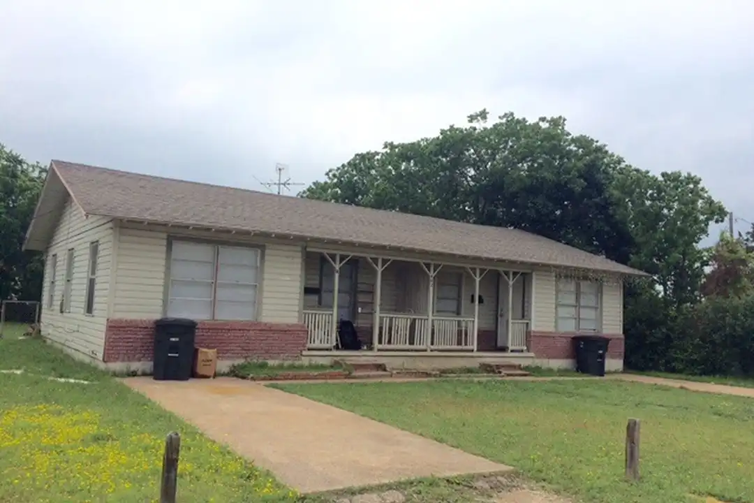 803 Southside Dr unit A - View 2