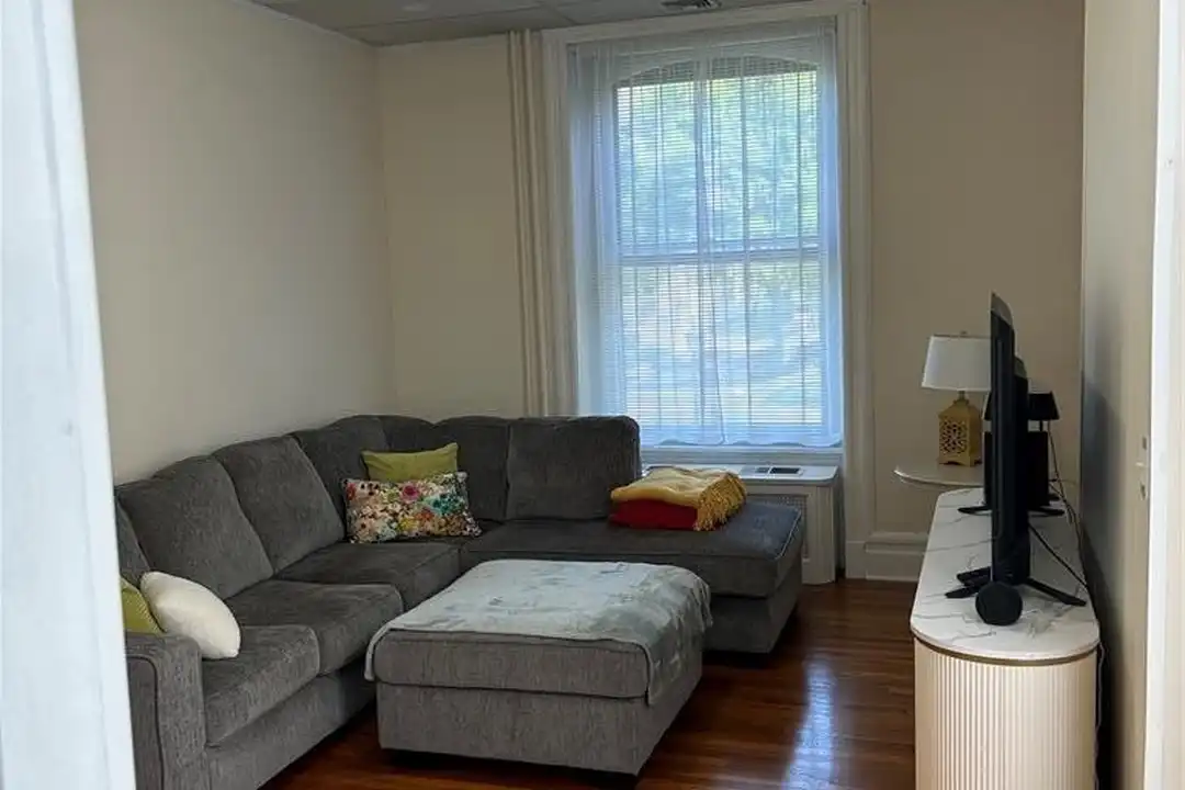 210 E Goepp St - View 6