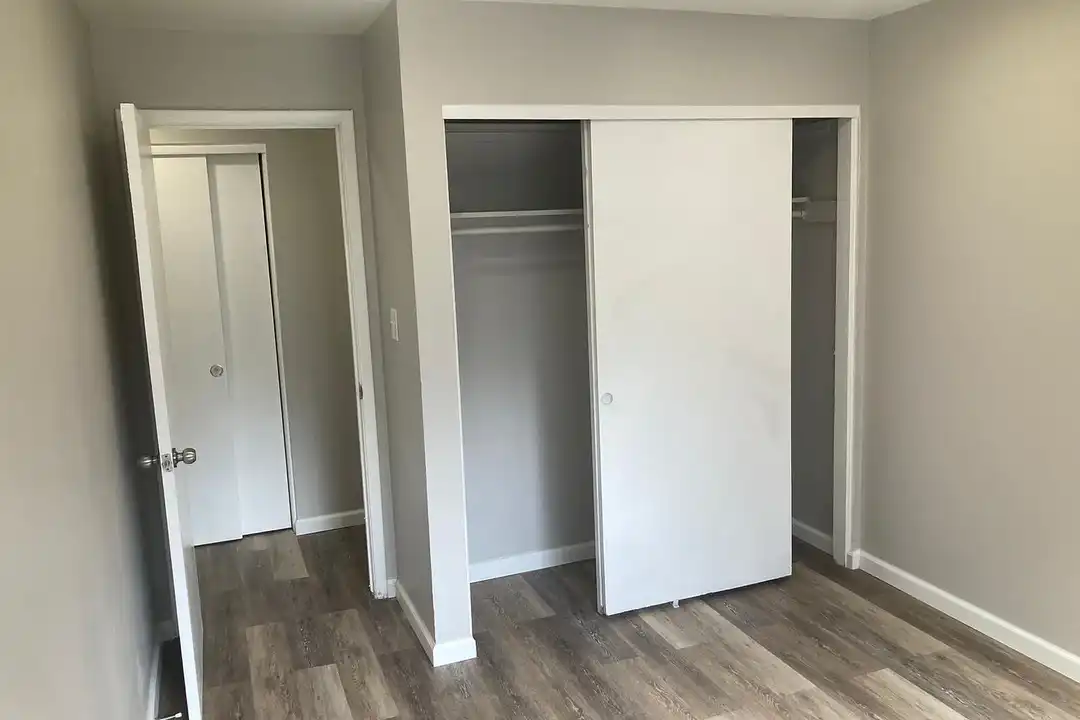 Euclid Estates – photo 1