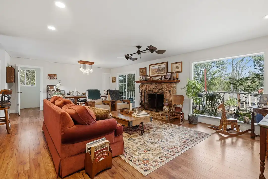 40883 Goldside Dr - More