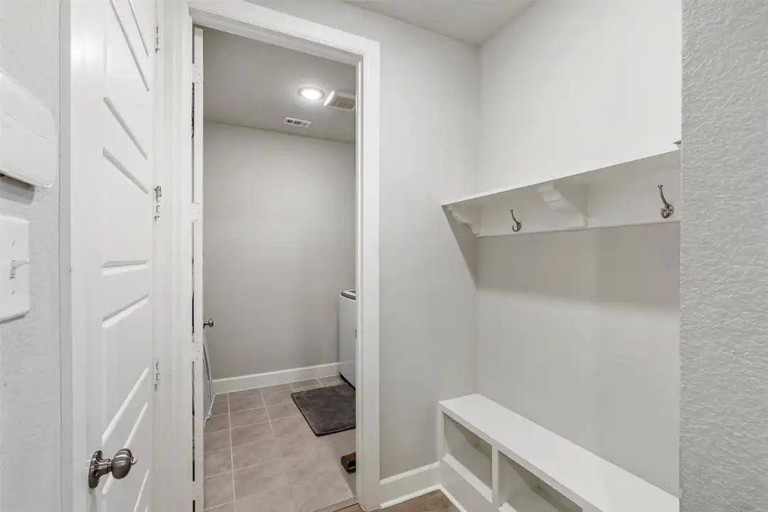 324 Moonvine Dr - View 4