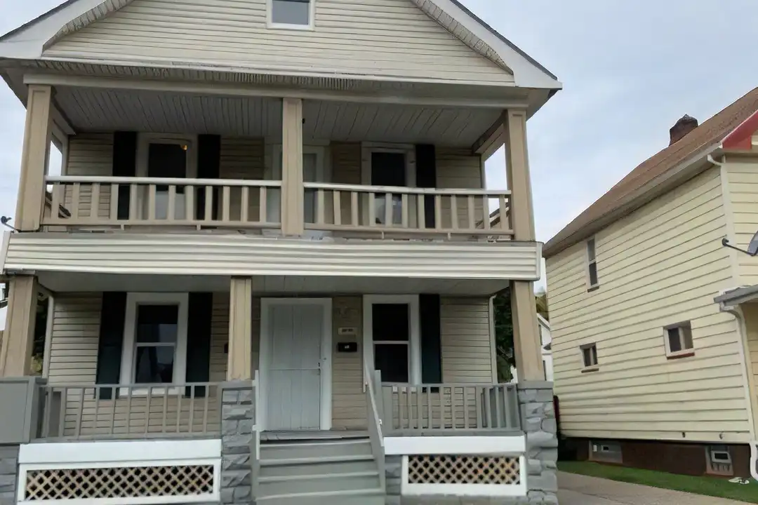 3446 E 103rd St unit UP – photo 1