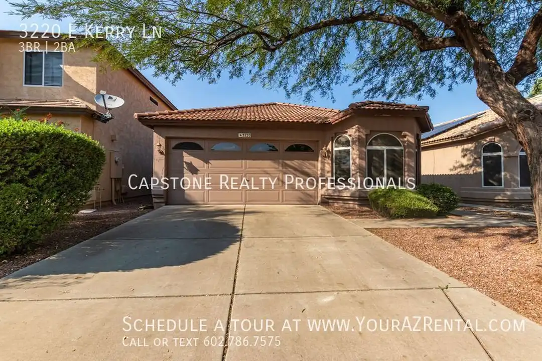 3220 E Kerry Ln - View 2