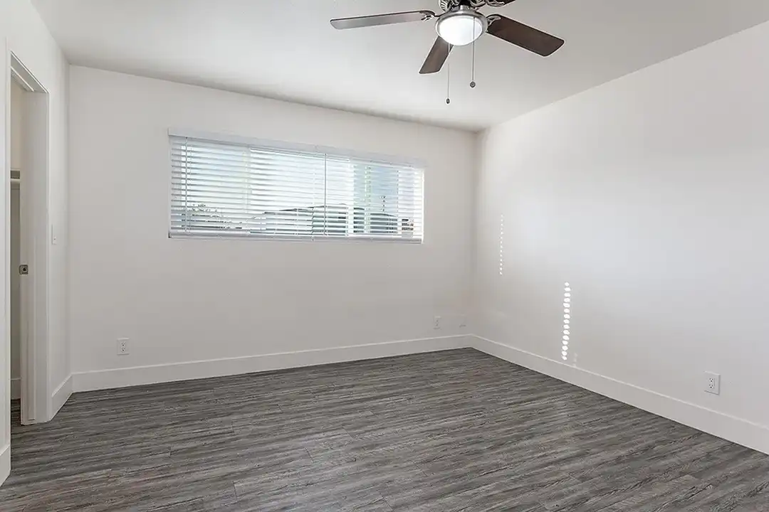 Laurel Pointe Apartments - View 3