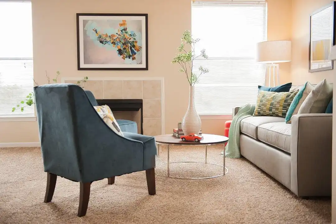 Waterford Place Apartment Homes - Vista 4