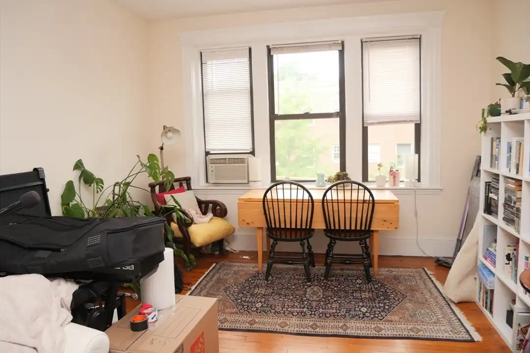 229 St Paul St unit 5 - View 3
