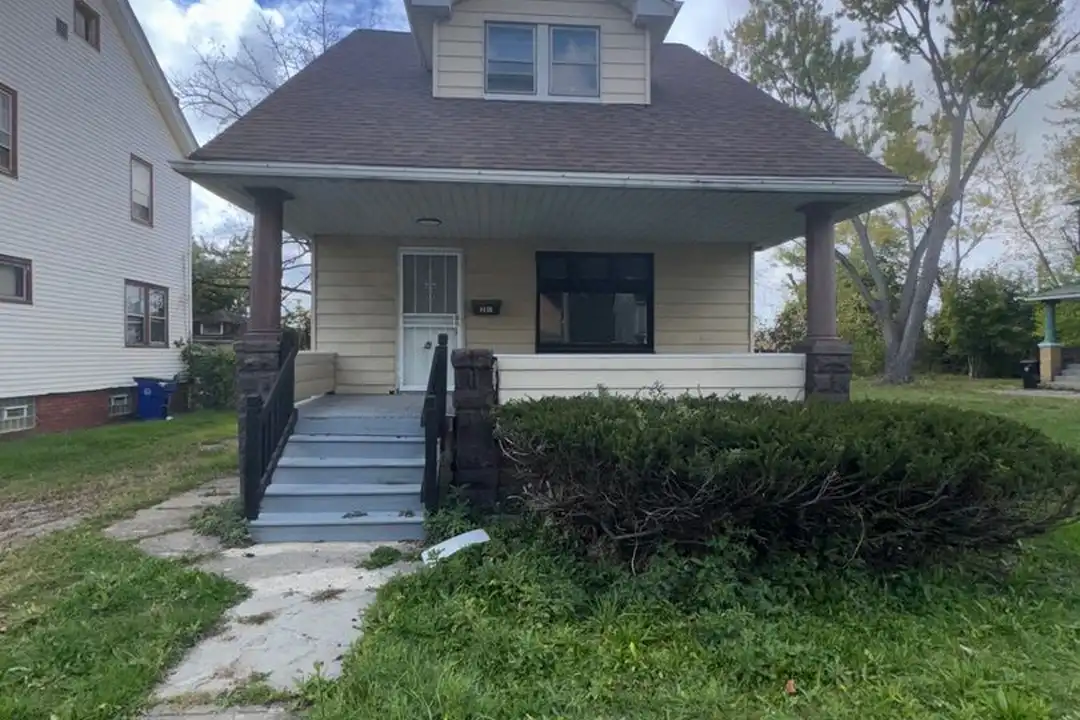 4136 E 135th St – photo 1