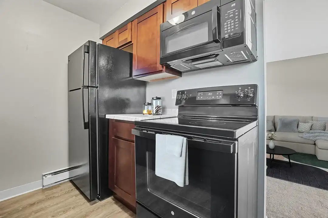 Imperial Continental Court Apartments – photo 1 of 23