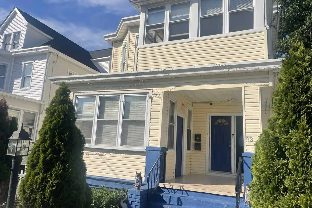 12 Rutgers Pl - View 2