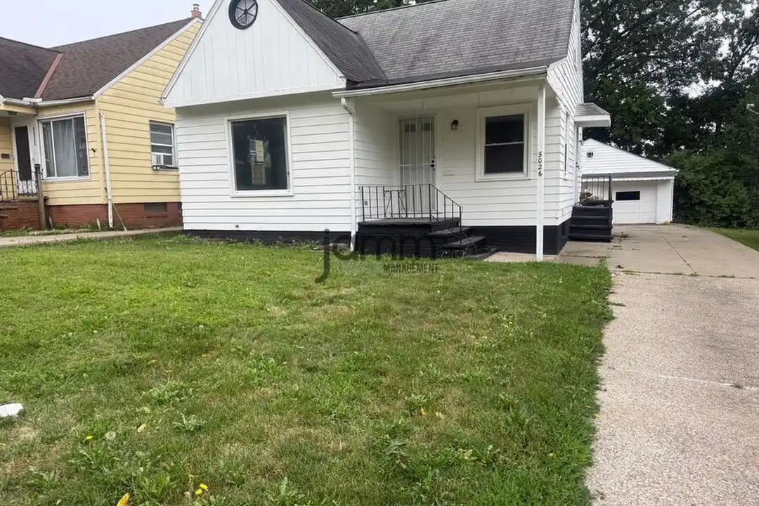 5026 E 86th St – photo 1