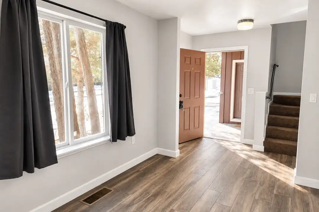 1425 Watt St unit B - View 4