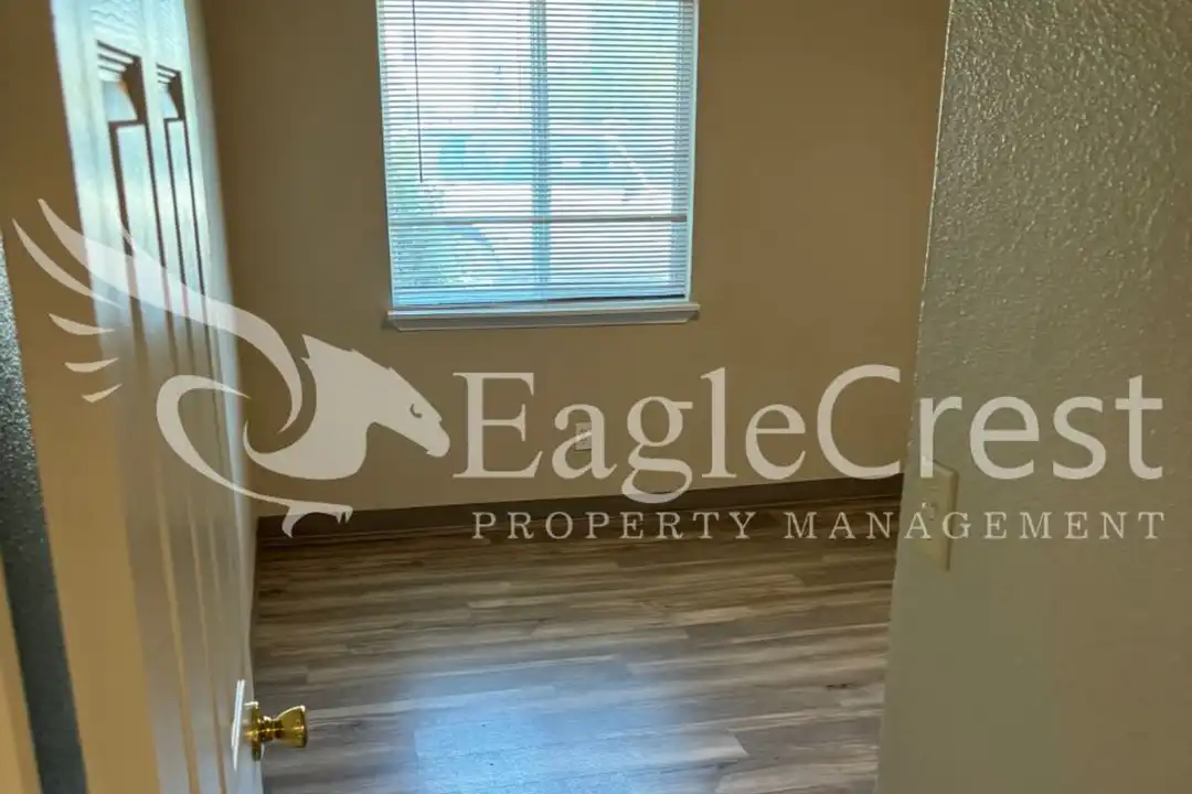300 E Dogwood Ave unit 360 Dogwood #A - View 4