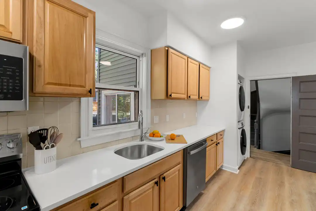 80 Patten St unit 2 - View 4