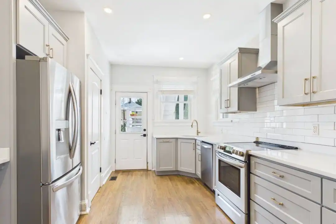 3011 Hanes Ave unit 1 – photo 1