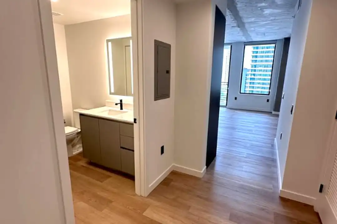 439 SW 3rd Ave unit 1411 - View 4