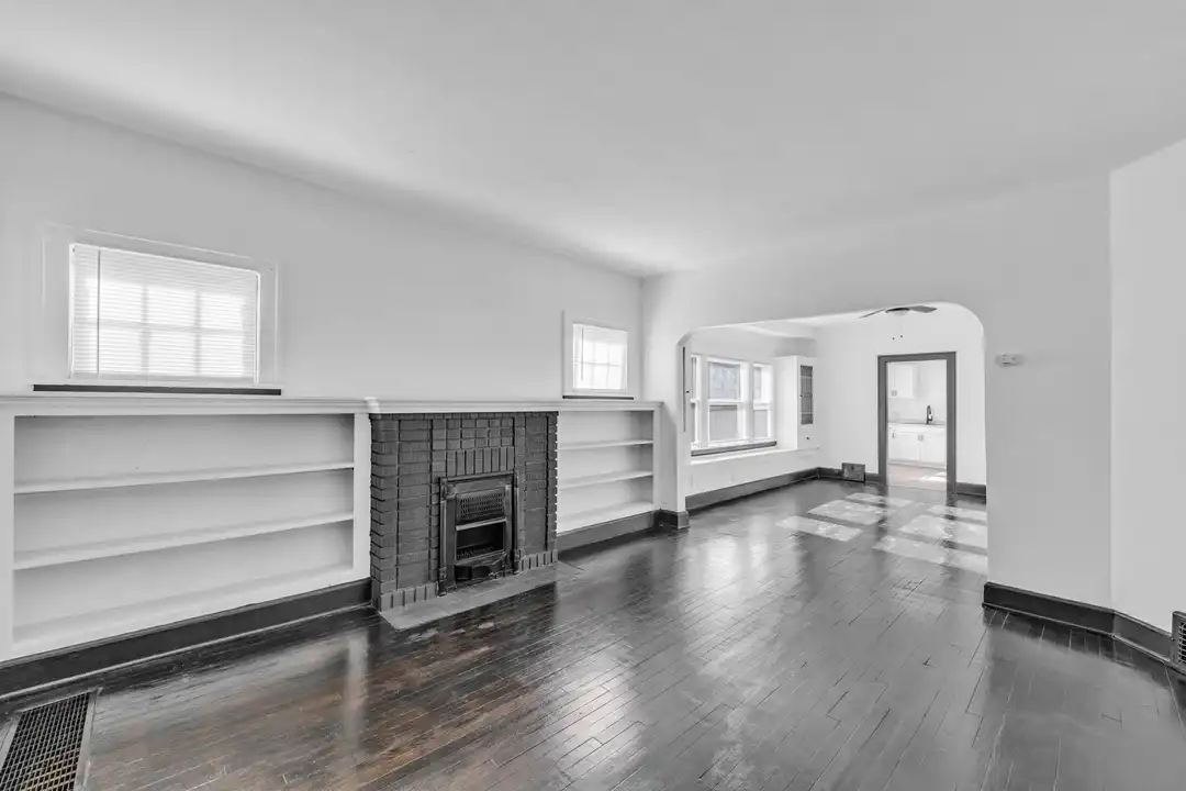 3058 E 116th St unit UP - View 2