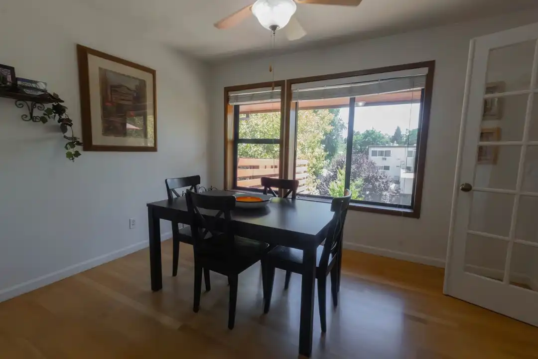207 3rd St unit 320 - View 2