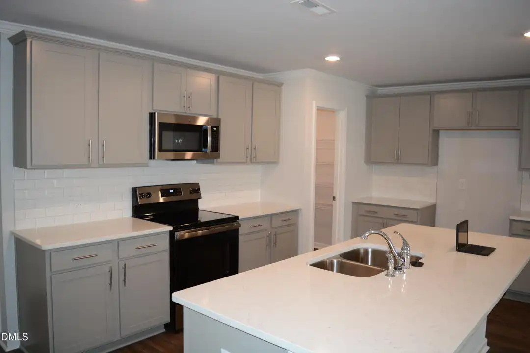844 Bellewood Gardens Dr - View 3