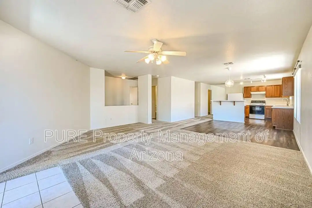 673 S Porter St - View 4
