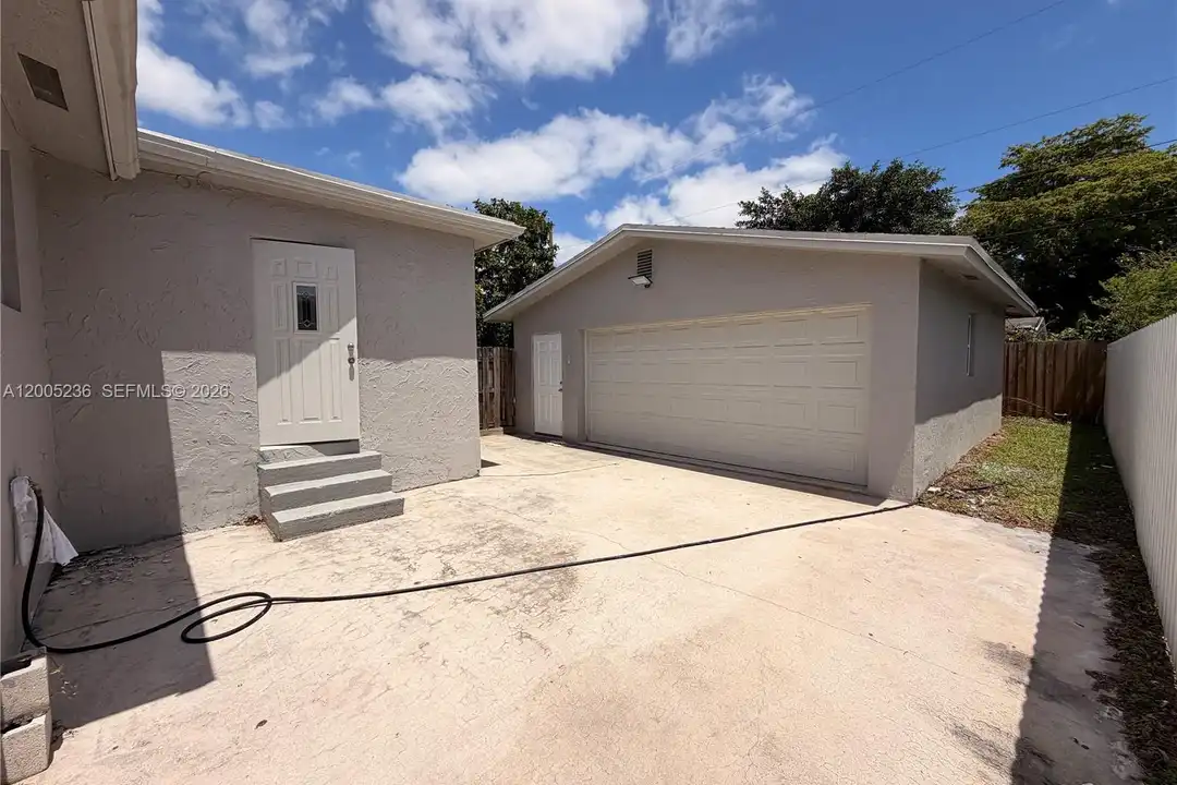 3011 N 74th Way unit B - View 2