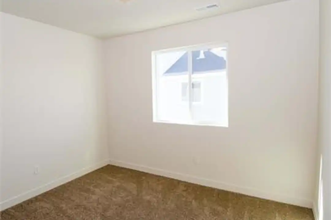 238 N 750 E St - View 2