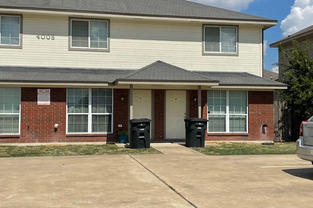 4005 Nadine Dr unit 4005 Nadine Drive - D - View 2